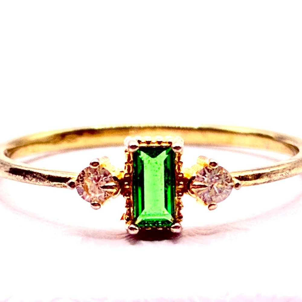Vintage Dainty Simulated Emerald Cut Emerald in 9.25 Vermeil Gold Size 6.0